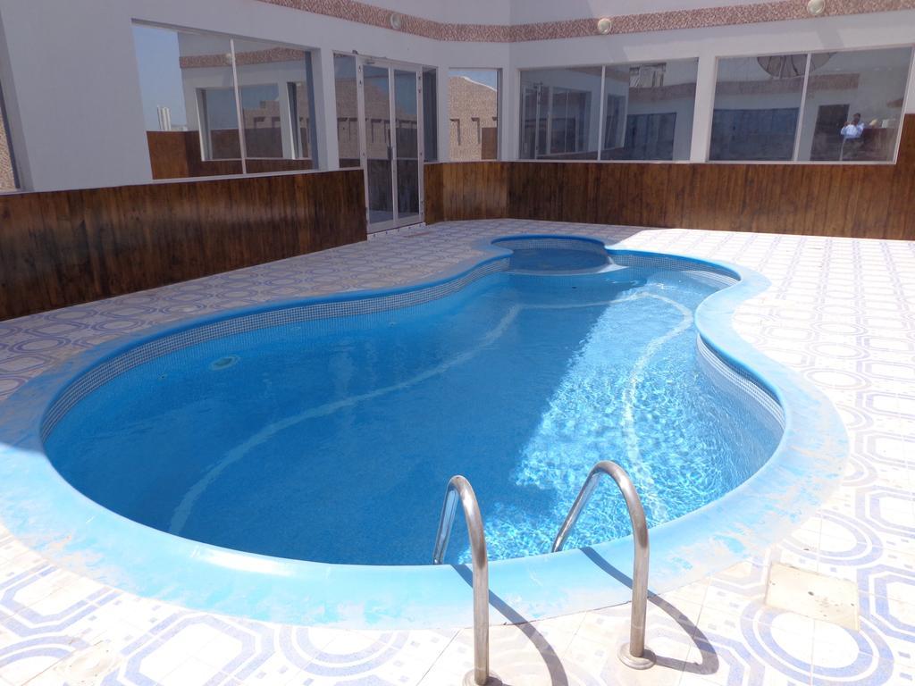 Bahrain Carlton 3*