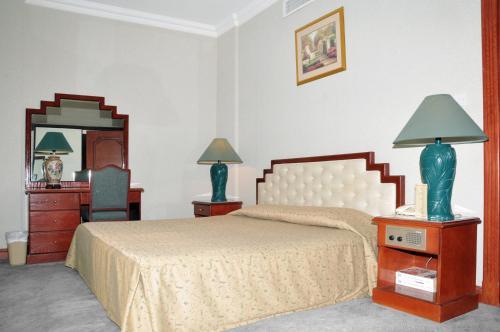 होटल Bahrain Carlton 3*